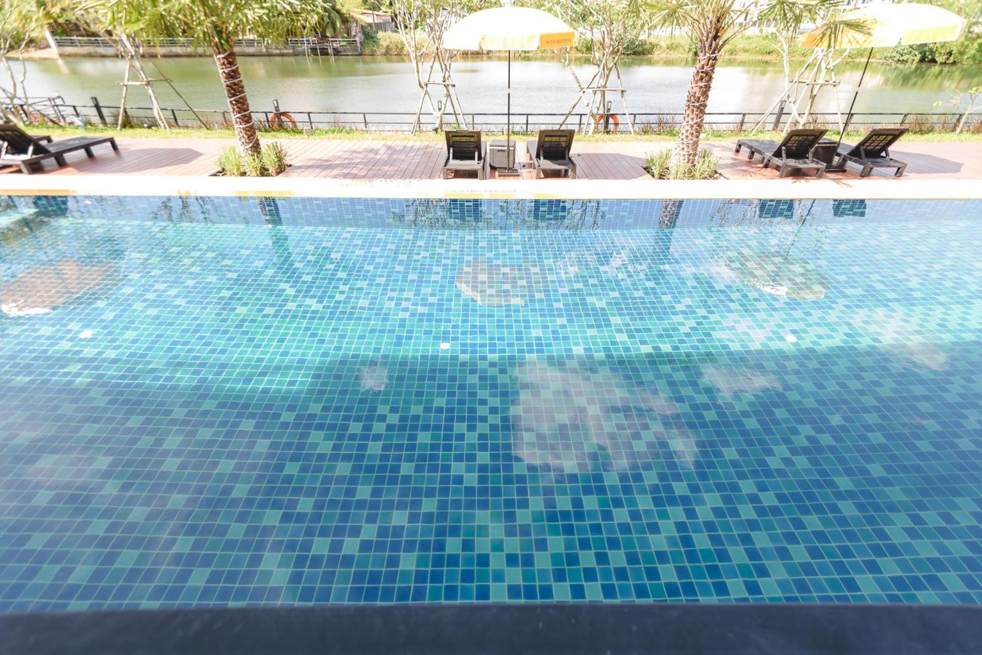 Phuengluang Riverside Hotel Chanthaburi Exterior foto