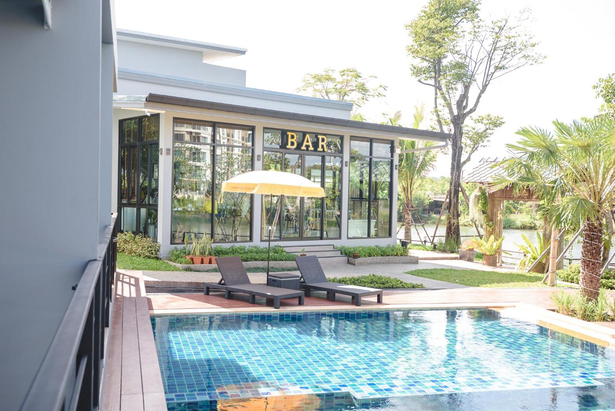 Phuengluang Riverside Hotel Chanthaburi Exterior foto