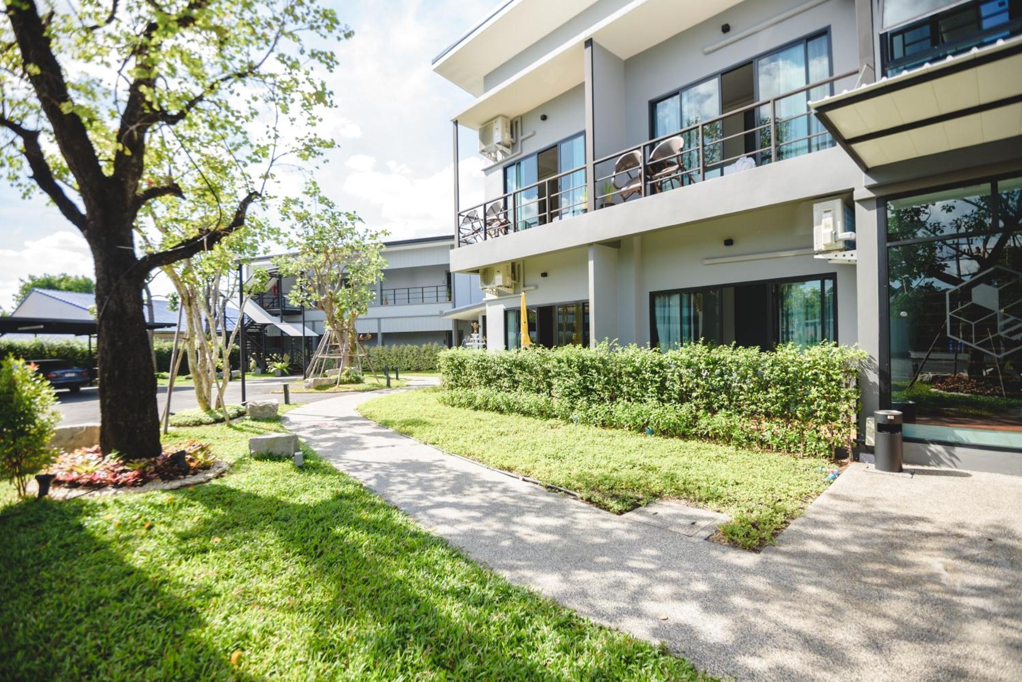 Phuengluang Riverside Hotel Chanthaburi Exterior foto