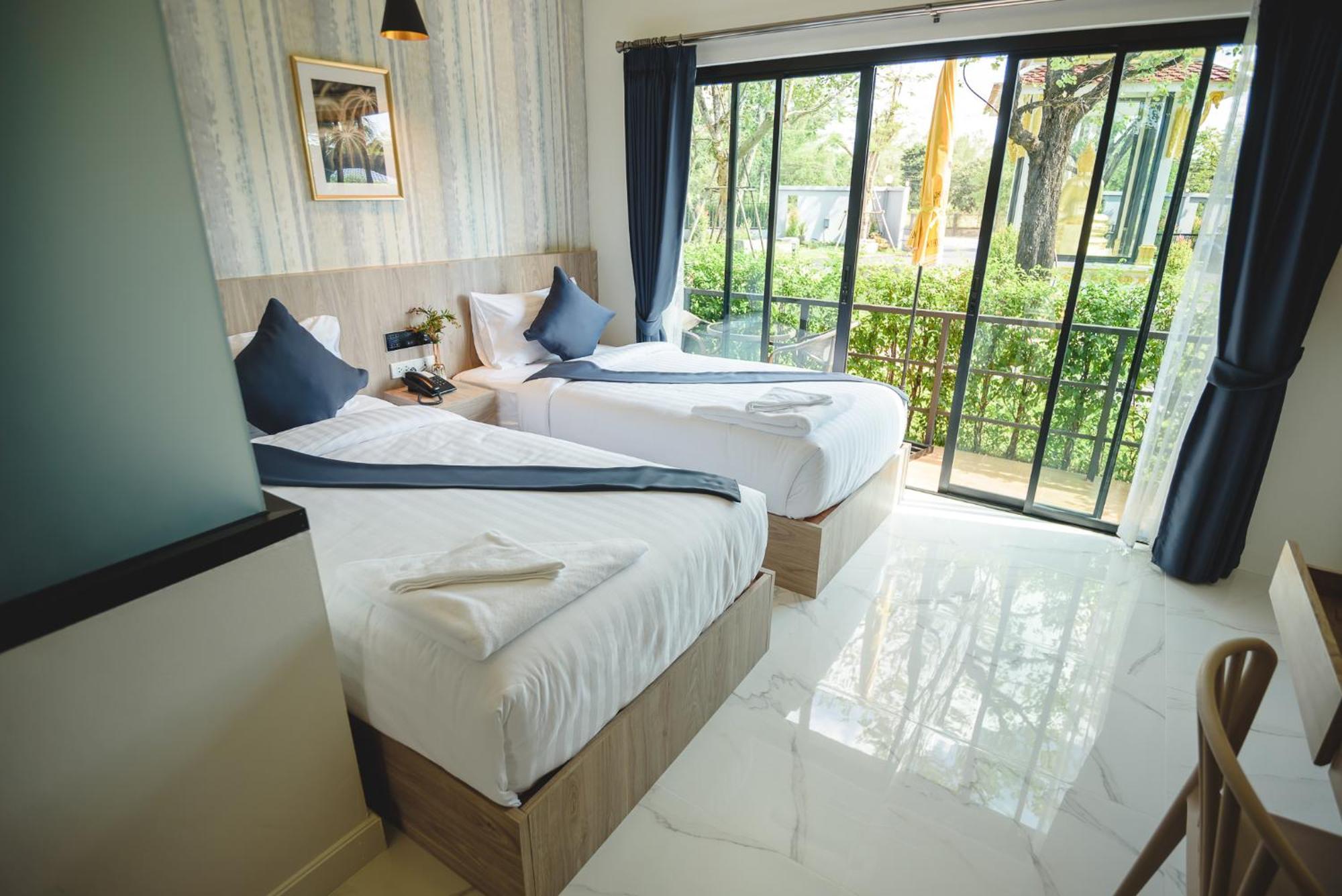 Phuengluang Riverside Hotel Chanthaburi Exterior foto