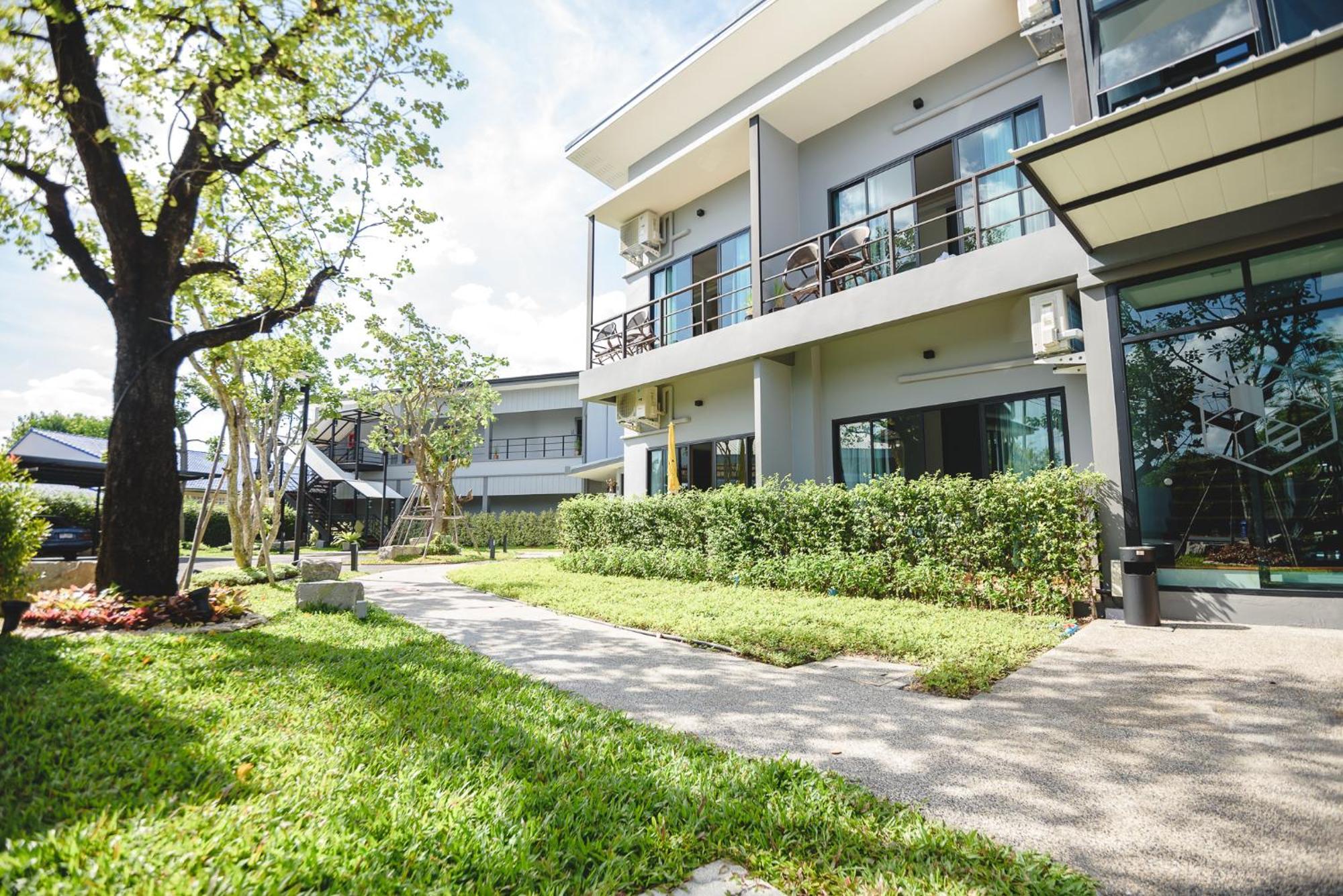 Phuengluang Riverside Hotel Chanthaburi Exterior foto